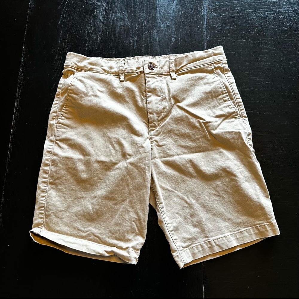 GAP Size 30 Cream Light Work 10 Inch Khaki Shorts Short Vacation Summer